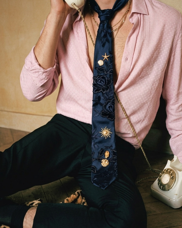 Velvet Reign — Heavy Embroidered with GOLD BROOCH  Royal Tie